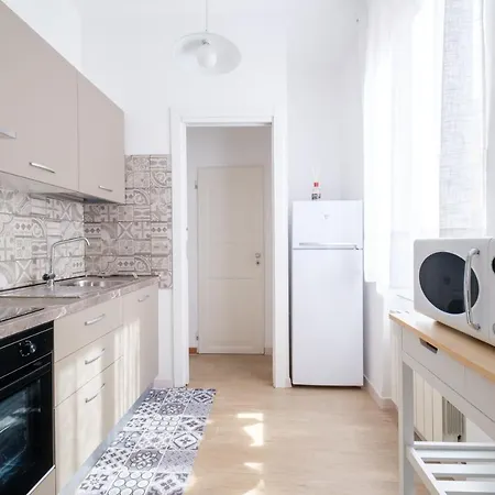 Dell'abbadia By Apartment Bologna