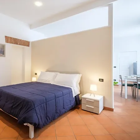 Dell'abbadia By * ボローニャ