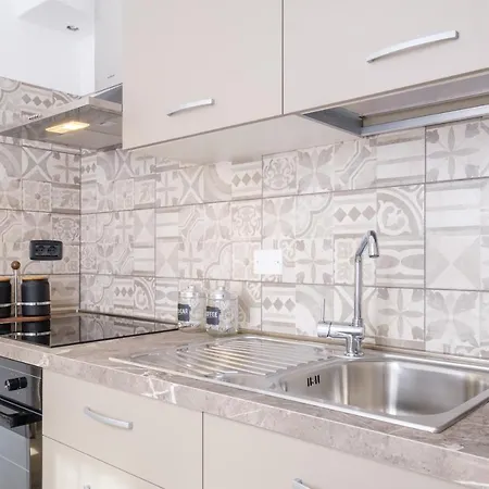 Dell'abbadia By Apartment Bologna